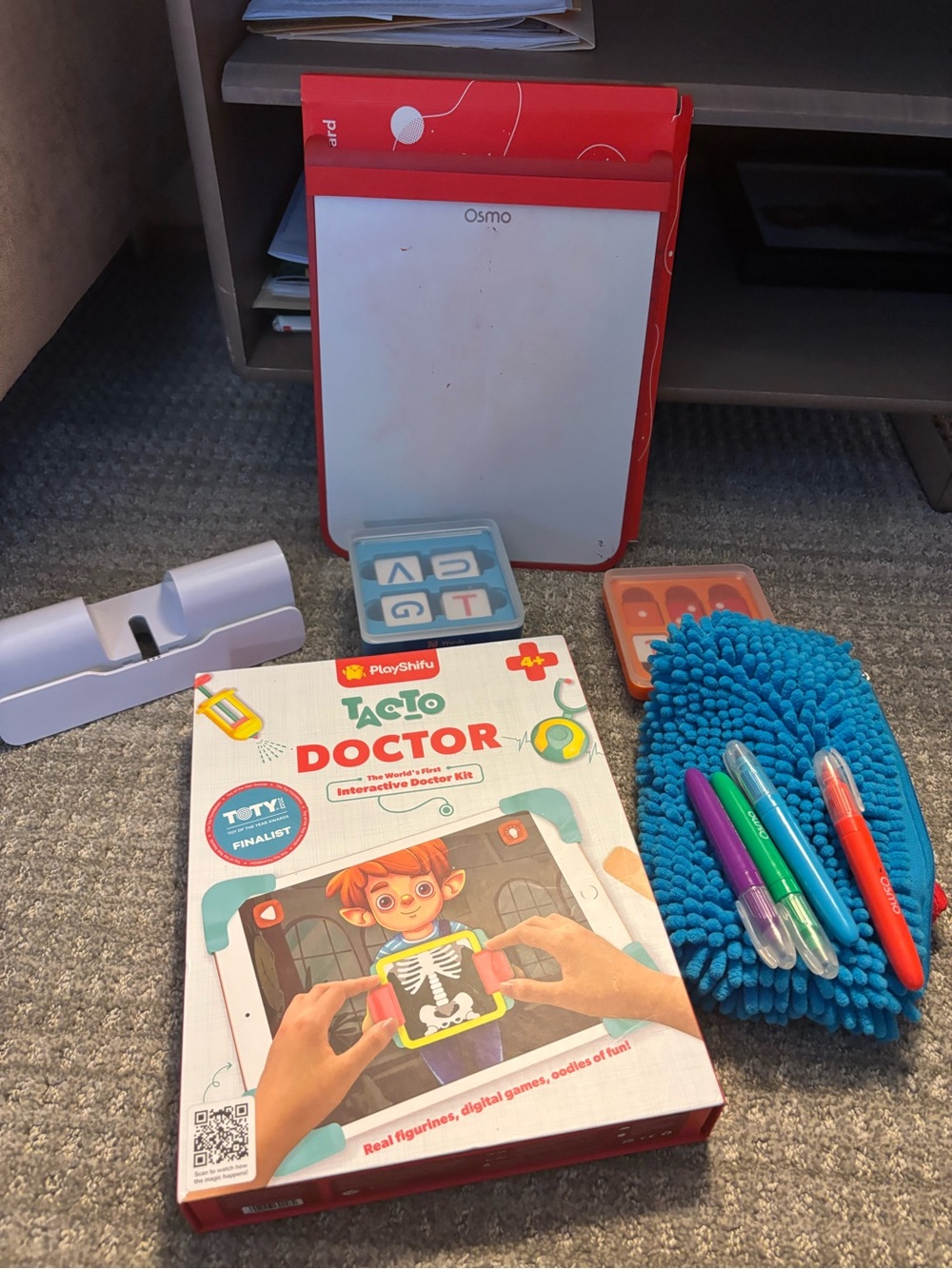 Osmo Red & White Tablet Stand Kit with Interactive Accessories